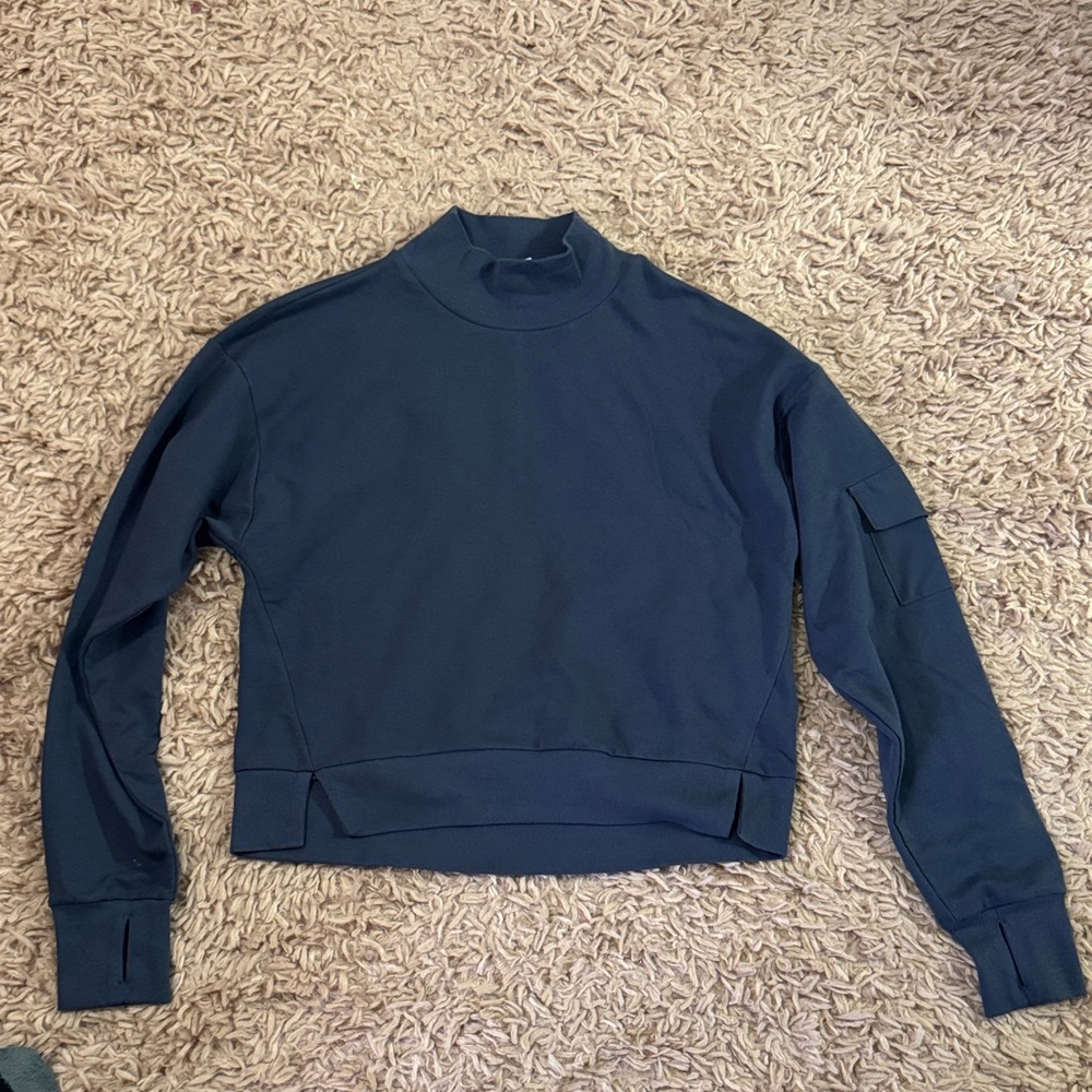 All in motion Mock neck Navy Blue Long Sleeve cropped Sweatshirt